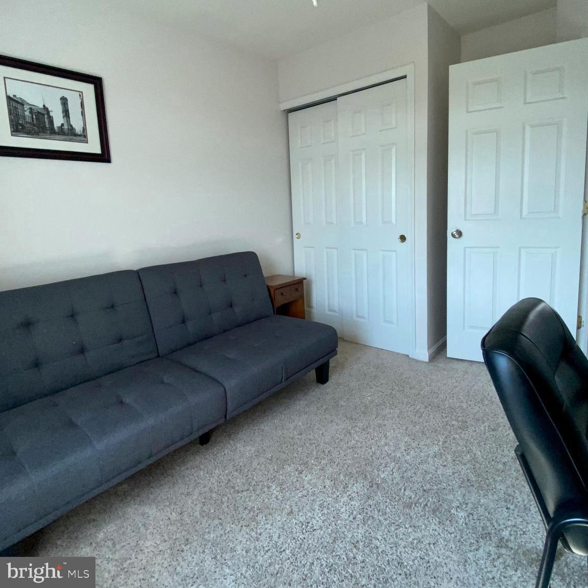506 DOYLE TERRACE NE
