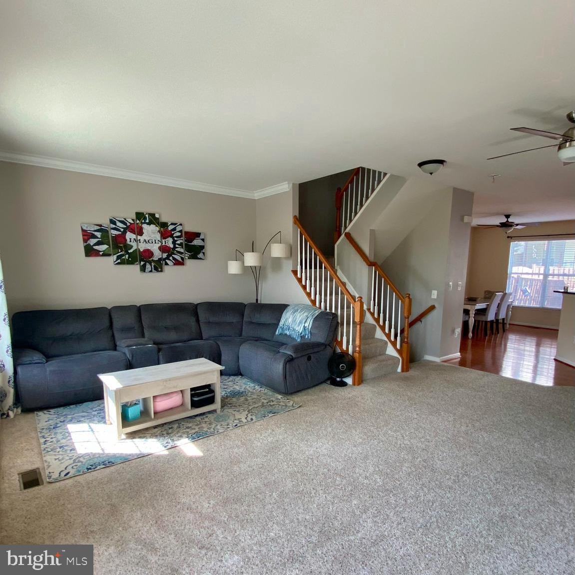 506 DOYLE TERRACE NE