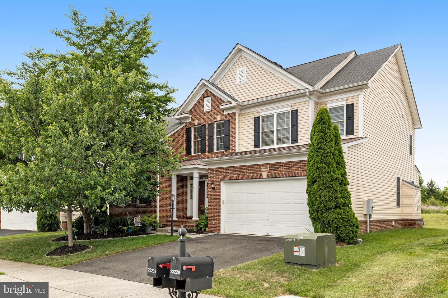 23233 FALLEN HILLS