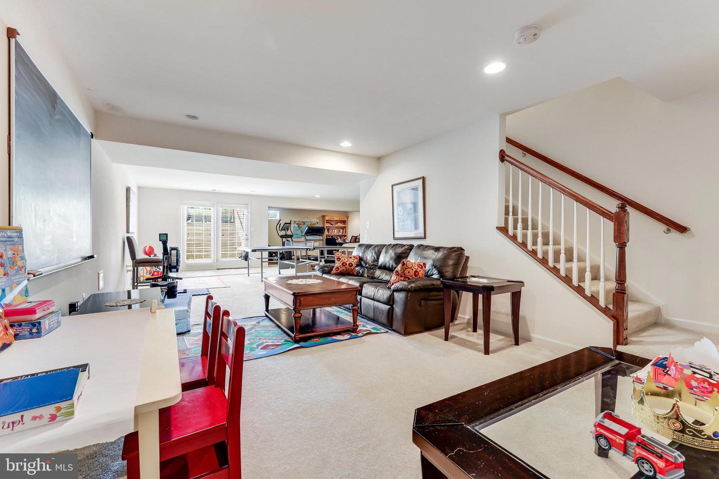 23233 FALLEN HILLS