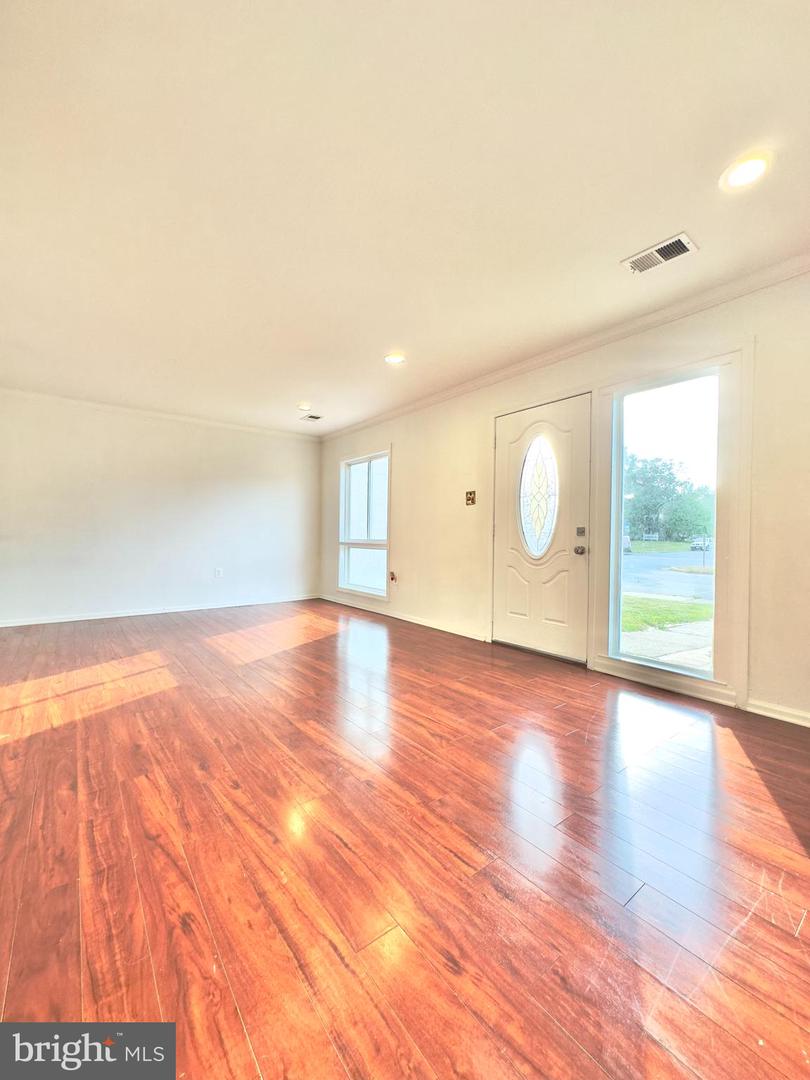 136 N COTTAGE ROAD