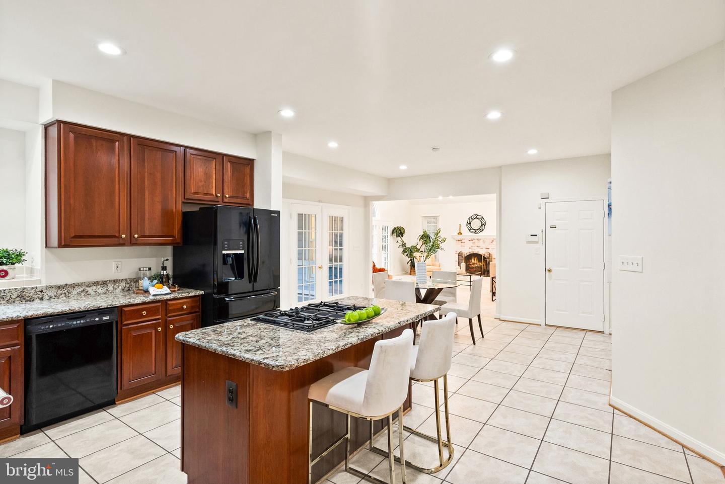 43889 LOGANWOOD COURT
