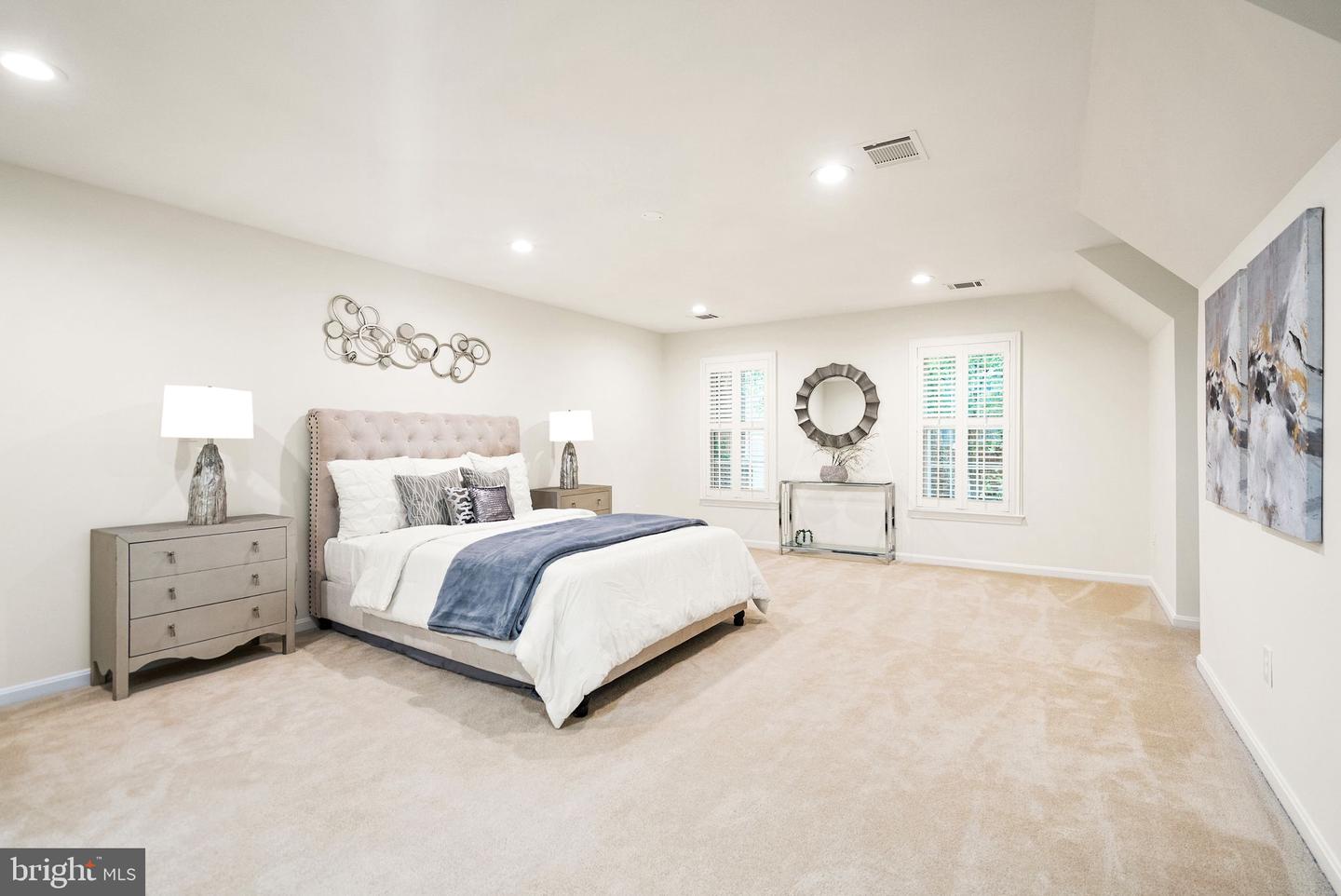 43889 LOGANWOOD COURT