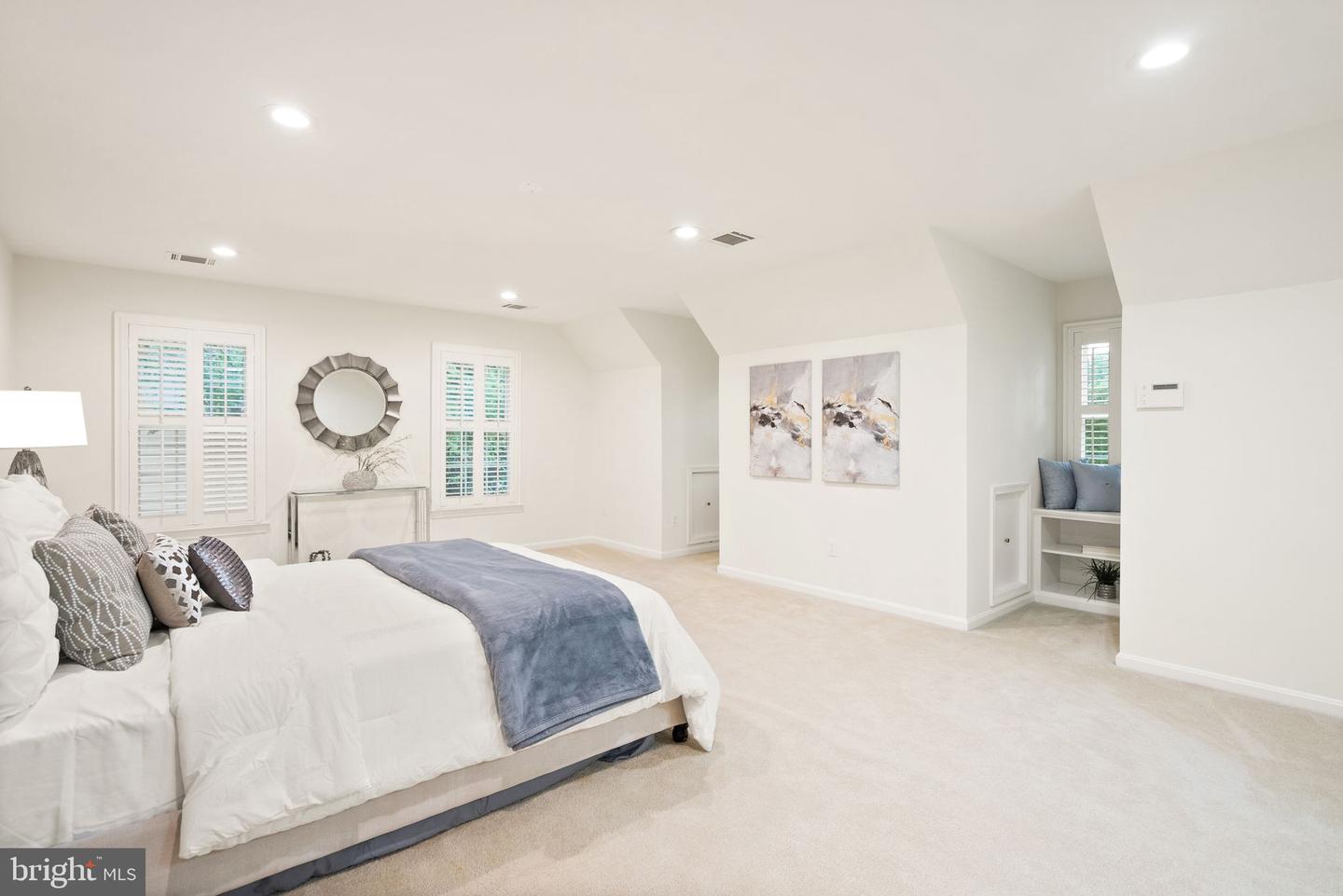 43889 LOGANWOOD COURT