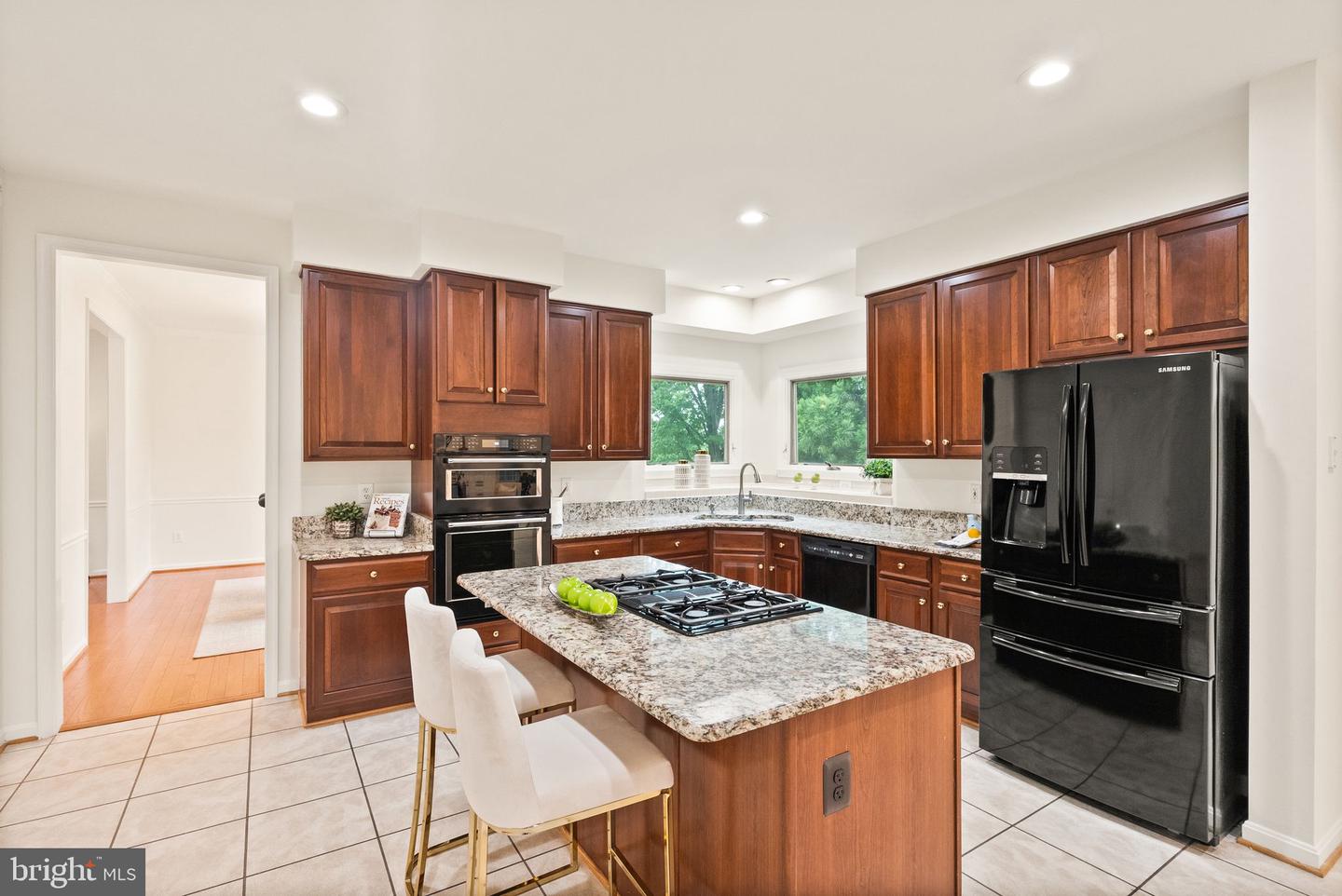43889 LOGANWOOD COURT