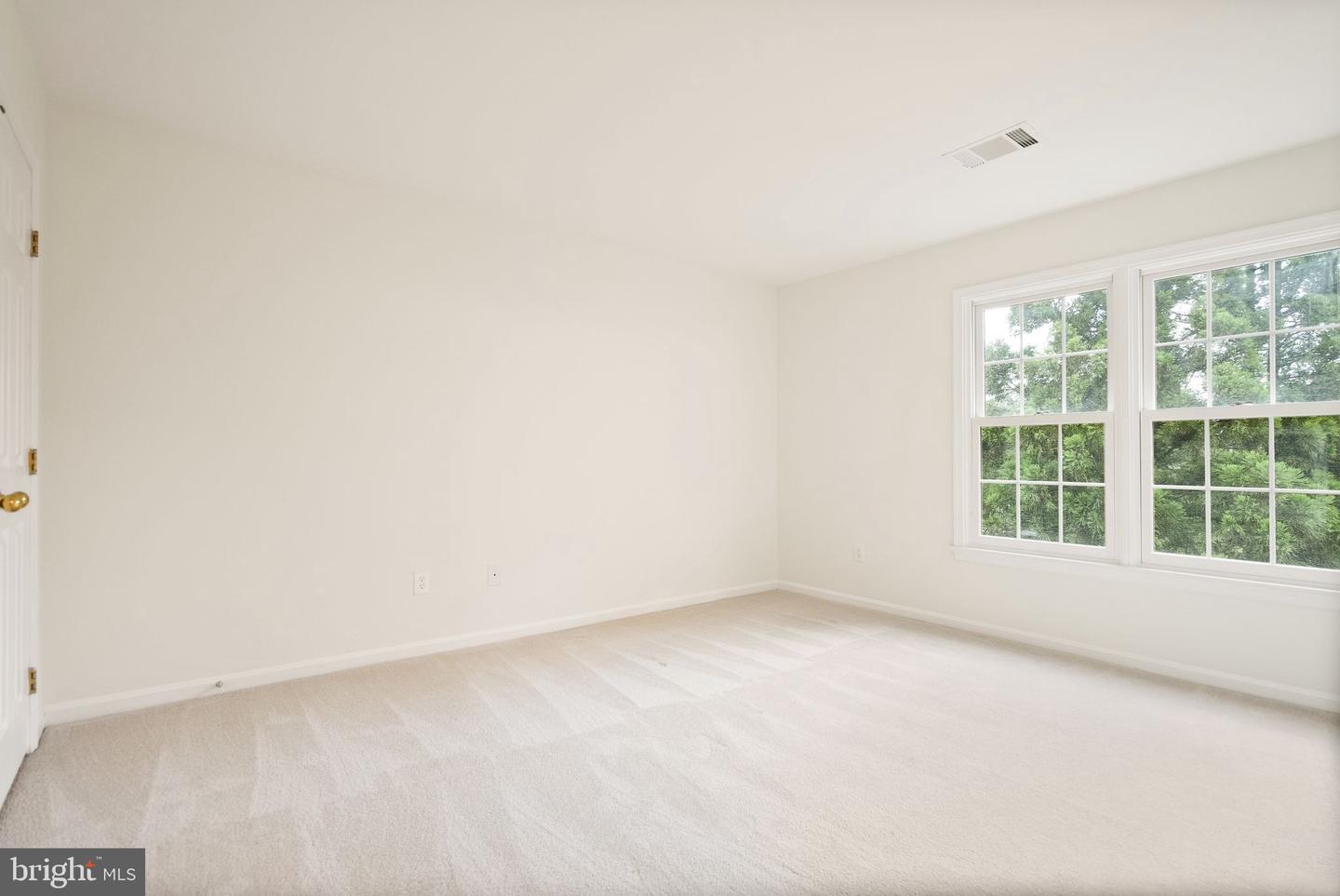 43889 LOGANWOOD COURT