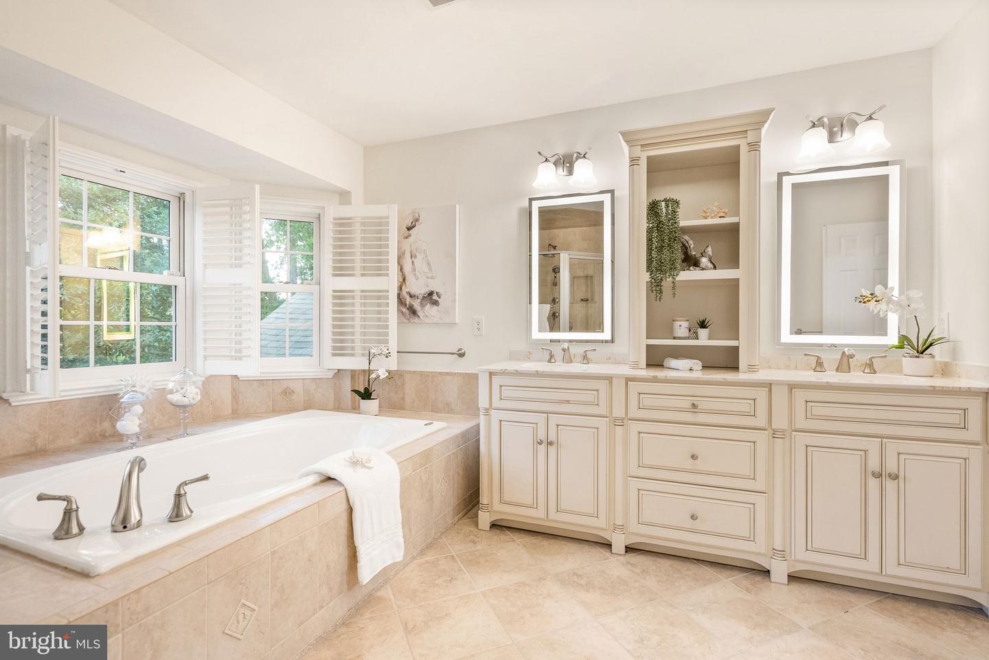 43889 LOGANWOOD COURT