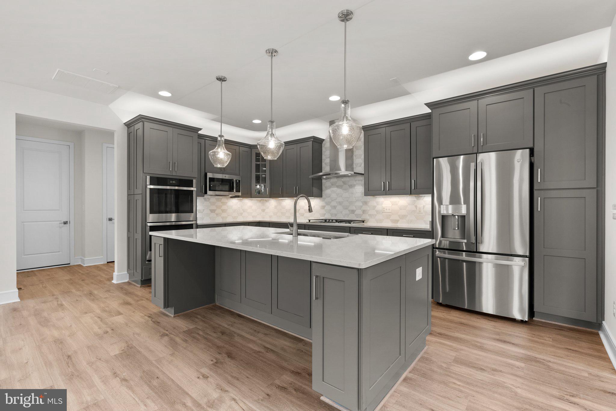 23139 GLENWOOD HEIGHTS CIRCLE