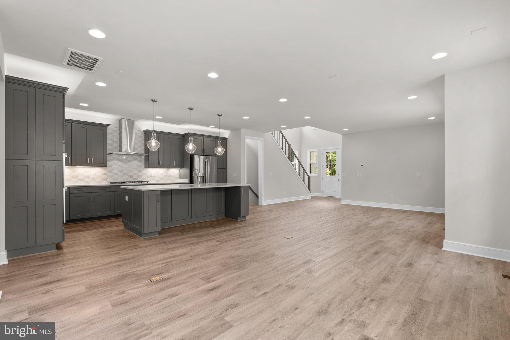 23139 GLENWOOD HEIGHTS CIRCLE