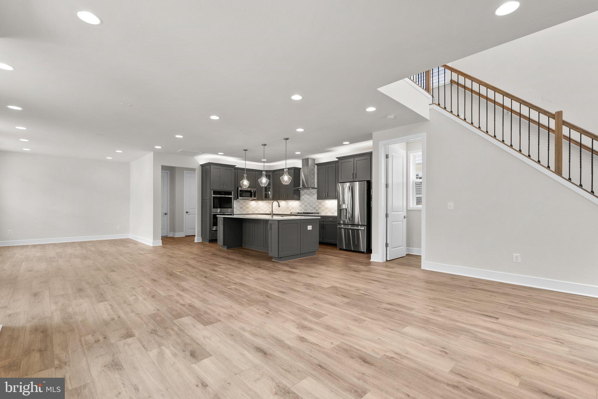 23139 GLENWOOD HEIGHTS CIRCLE