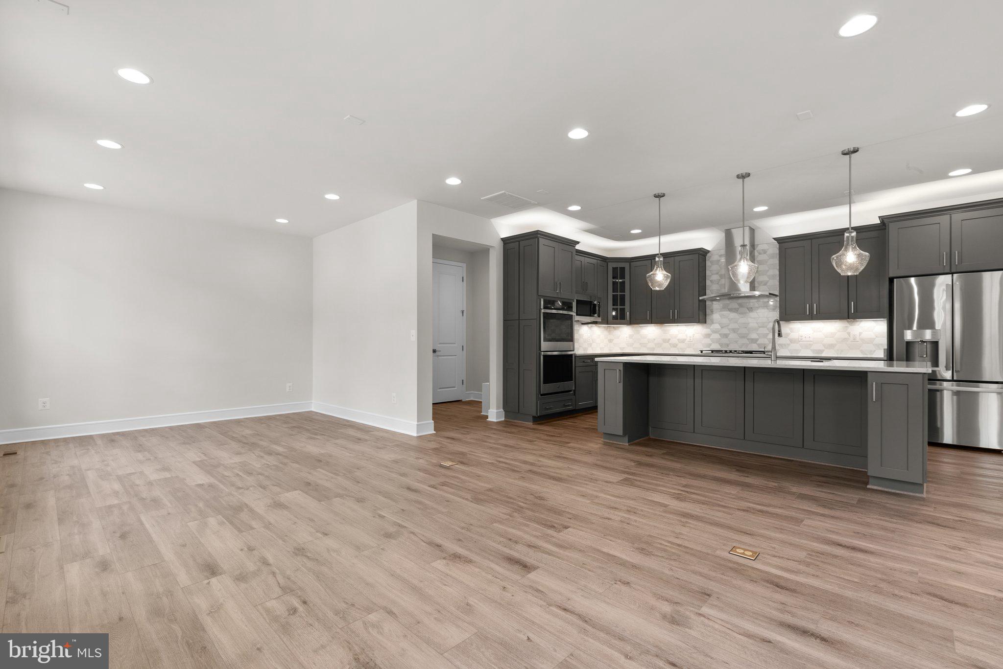 23139 GLENWOOD HEIGHTS CIRCLE