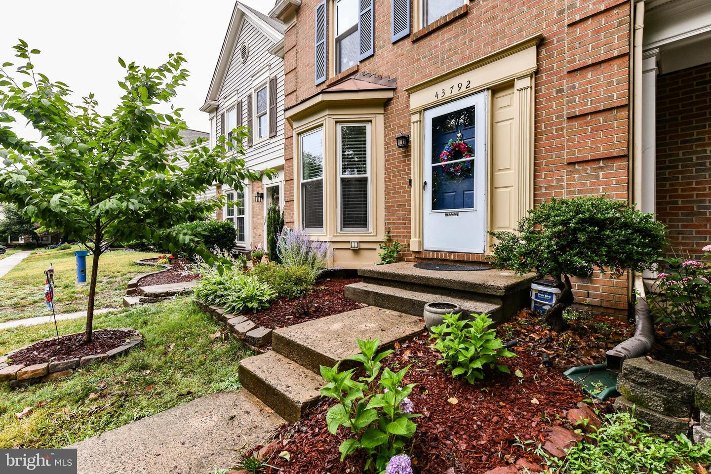 43792 LABURNUM SQUARE