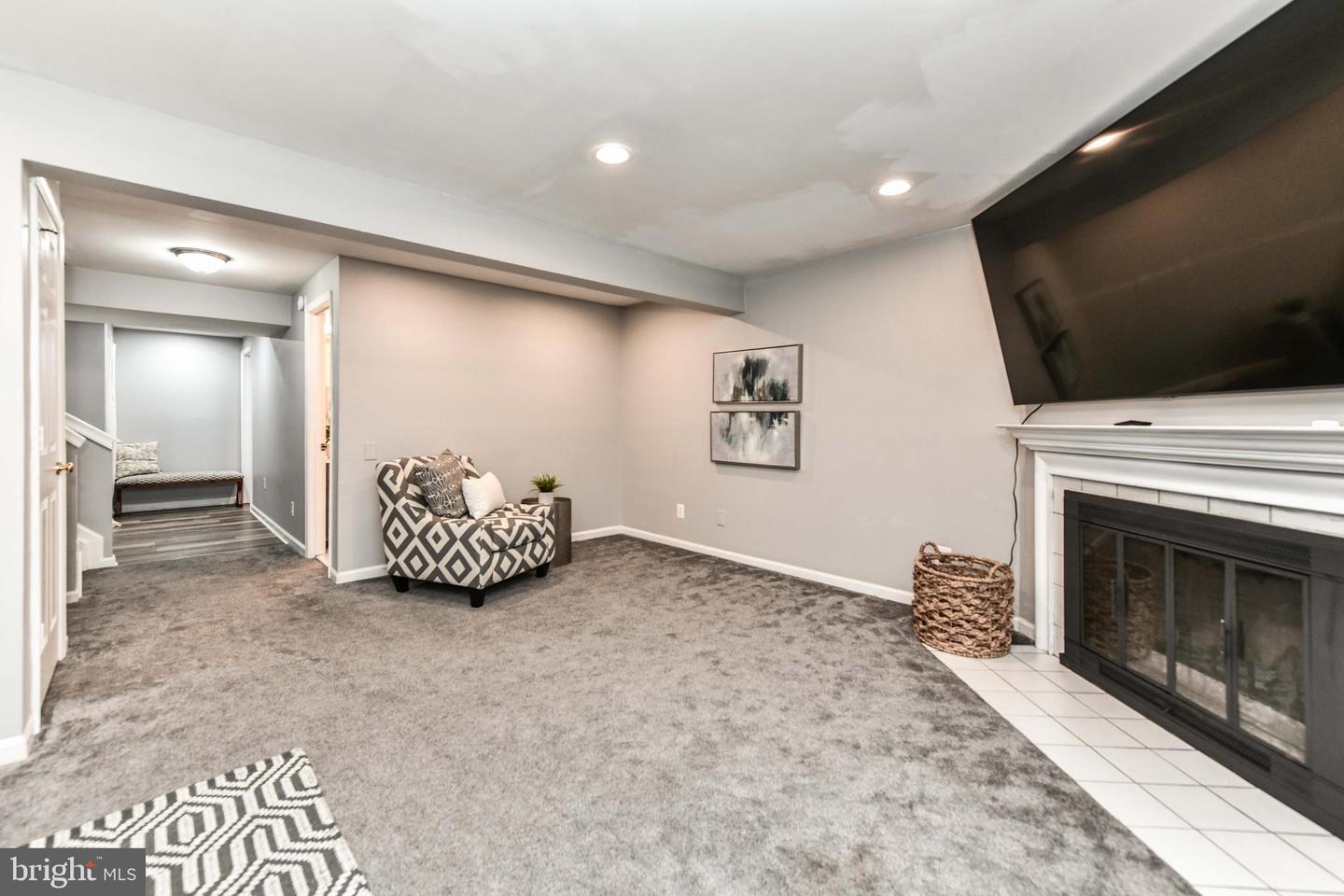43792 LABURNUM SQUARE