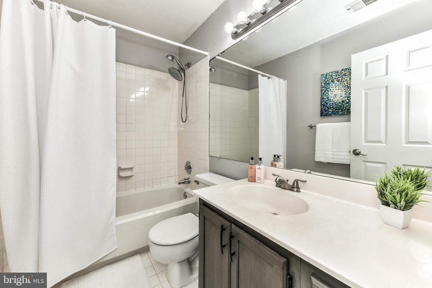 43792 LABURNUM SQUARE