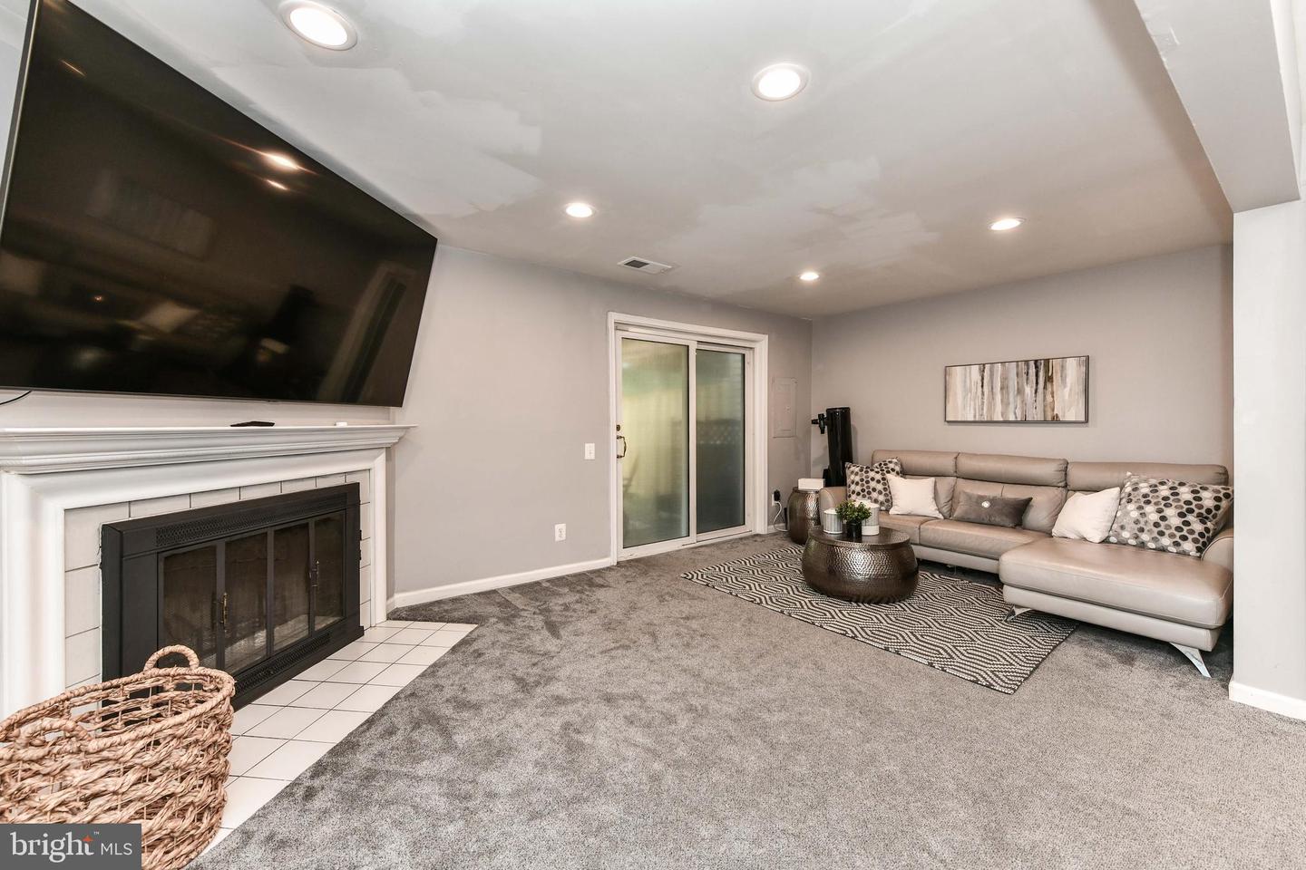 43792 LABURNUM SQUARE