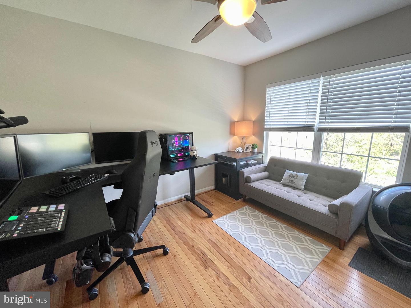 23052 FONTWELL SQUARE