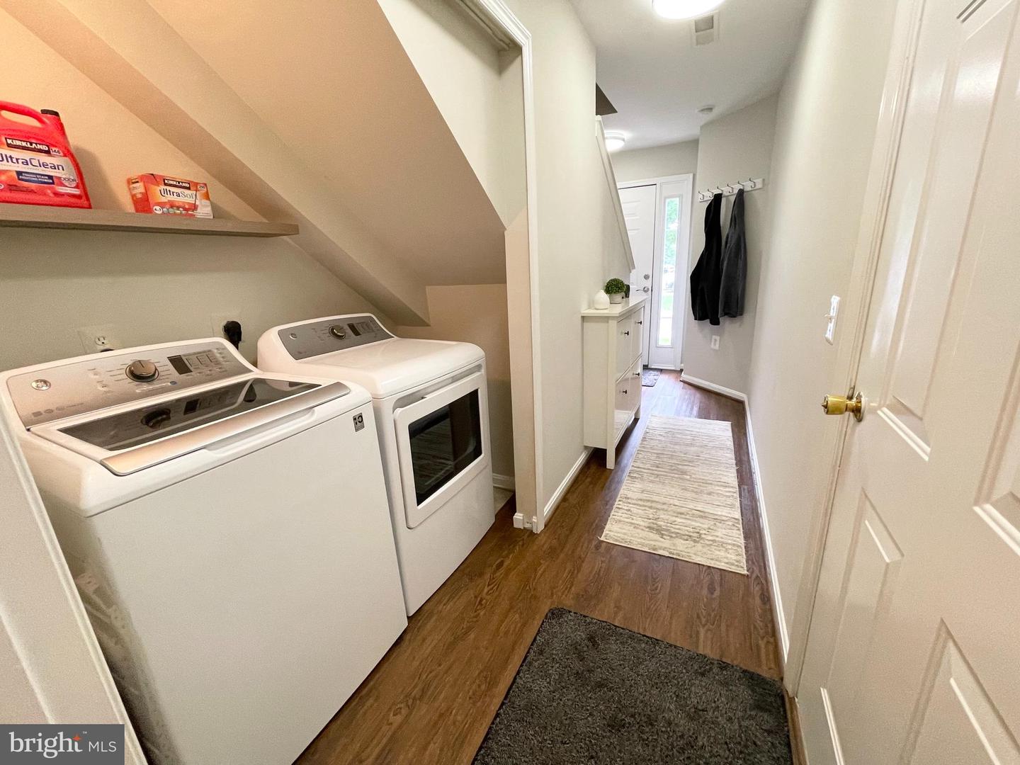 23052 FONTWELL SQUARE