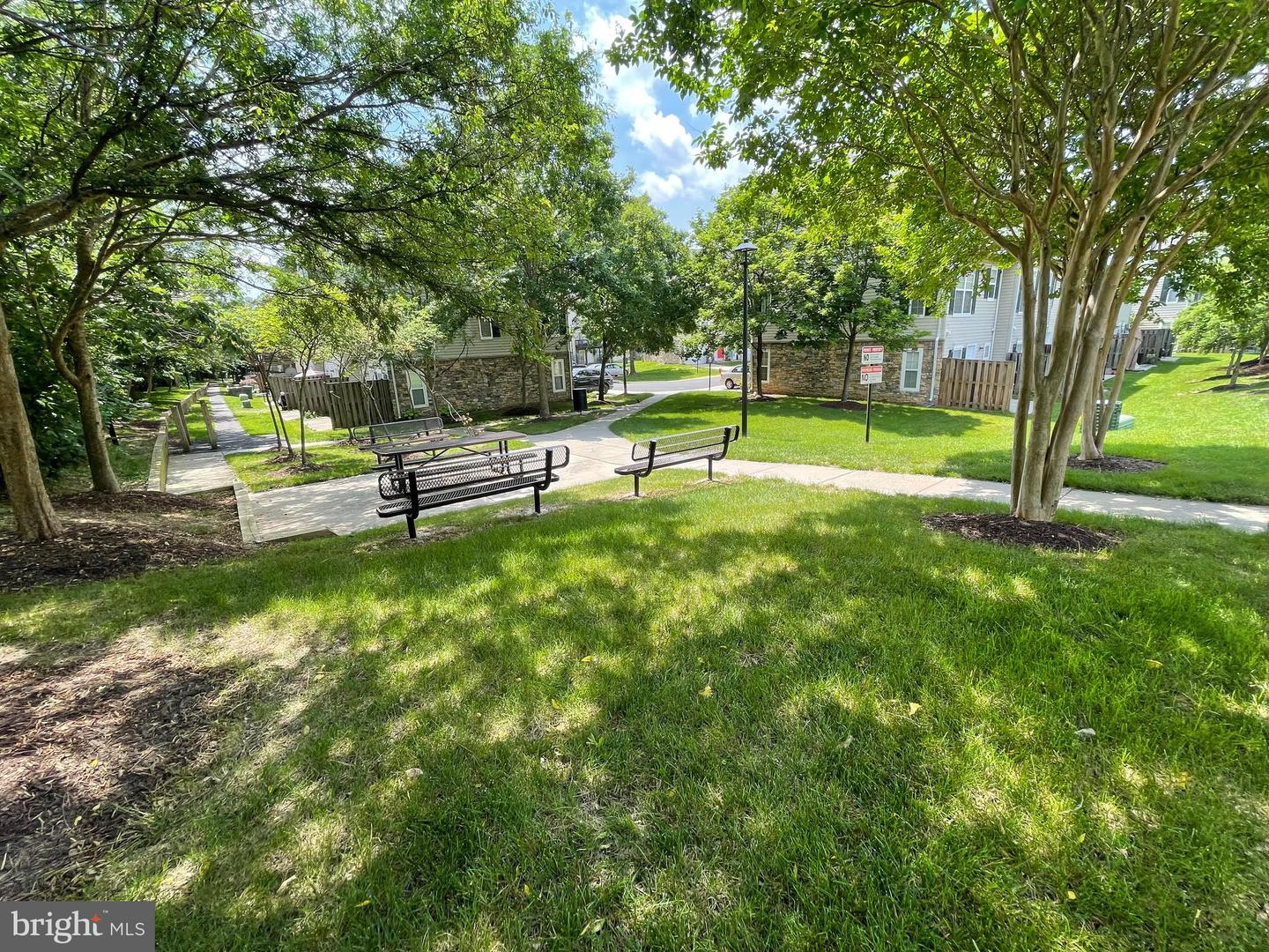 23052 FONTWELL SQUARE