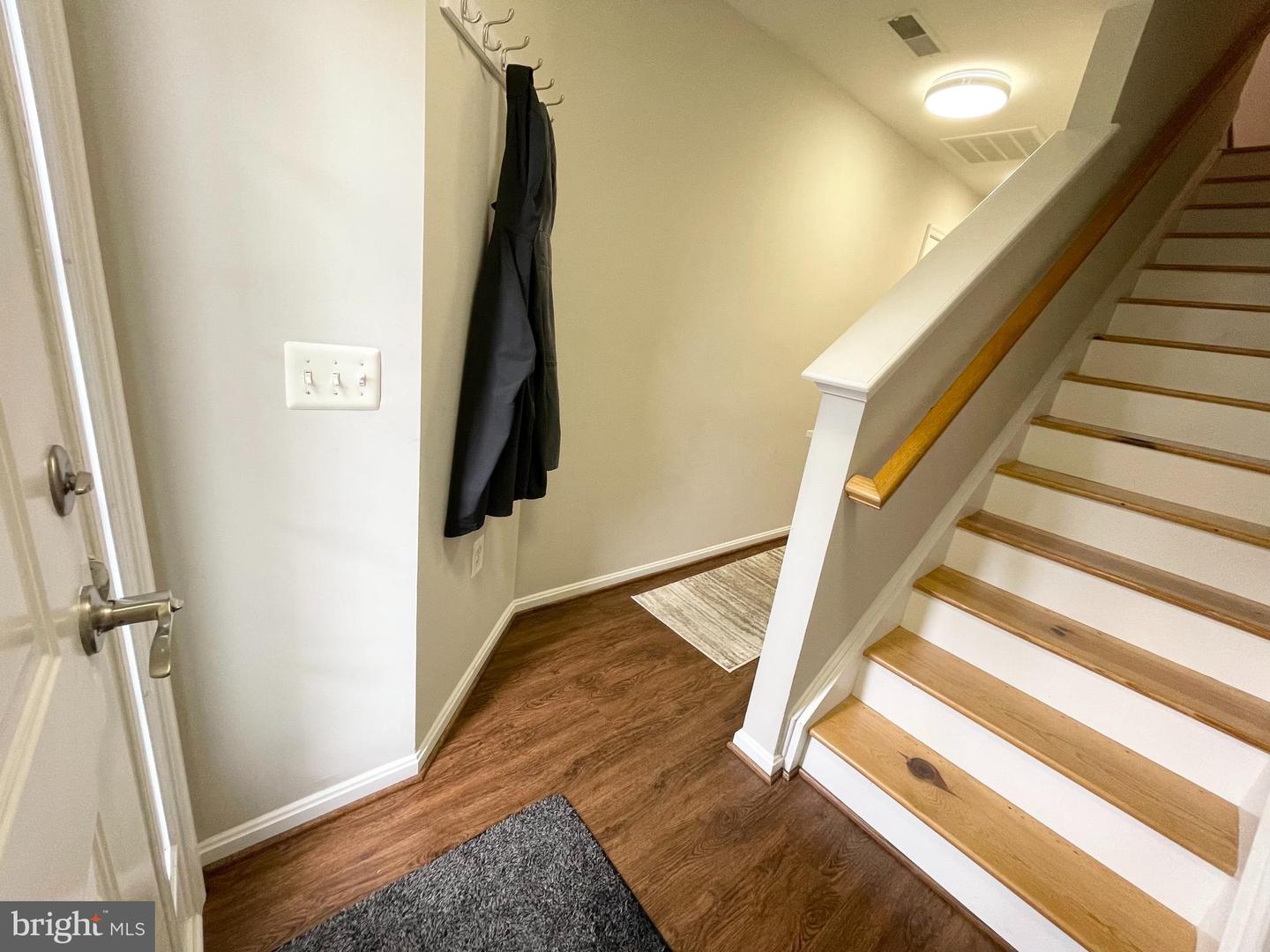 23052 FONTWELL SQUARE