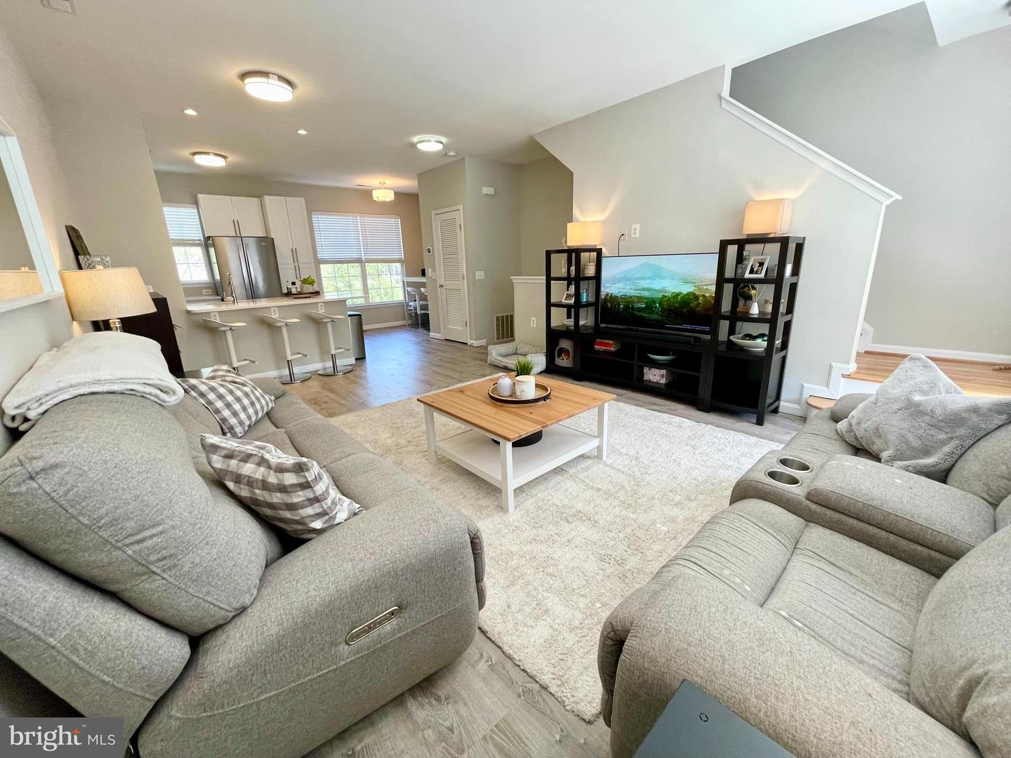 23052 FONTWELL SQUARE