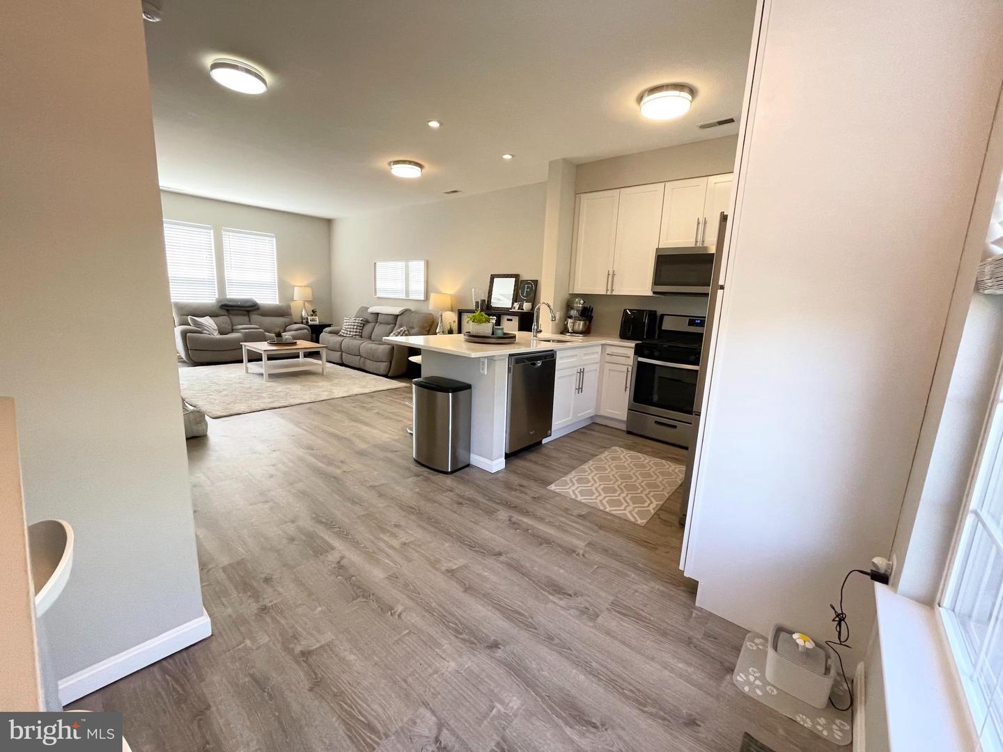 23052 FONTWELL SQUARE