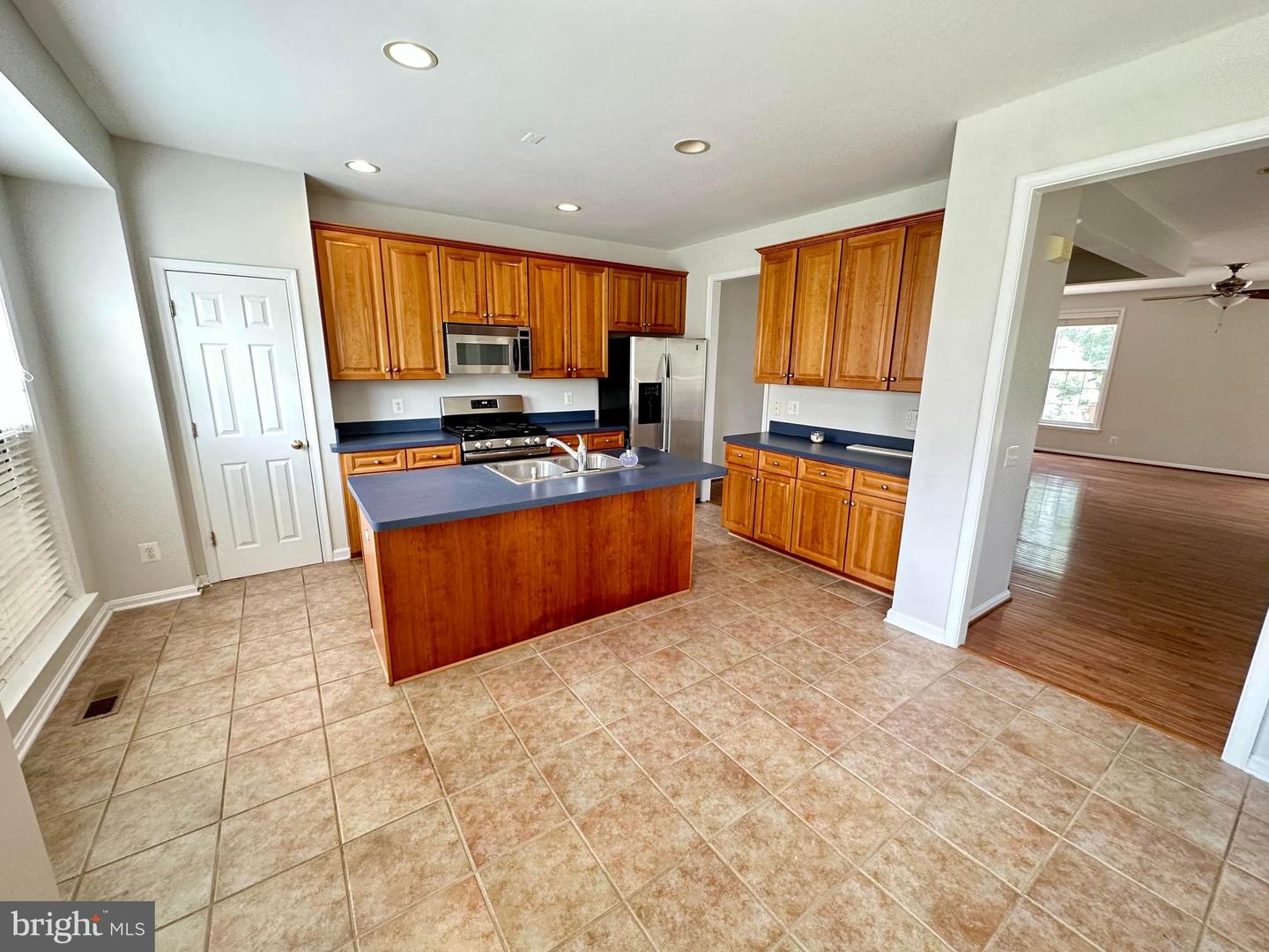 22706 SIMONET BLANC TERRACE