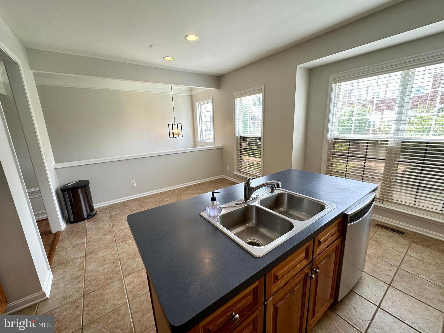 22706 SIMONET BLANC TERRACE