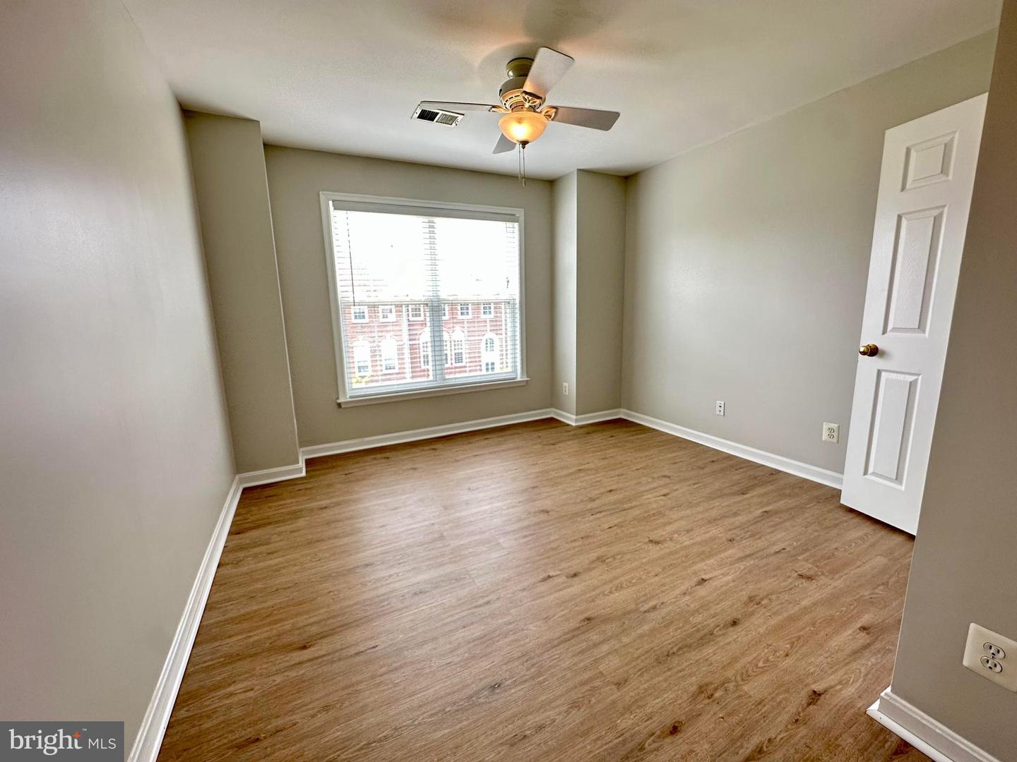 22706 SIMONET BLANC TERRACE