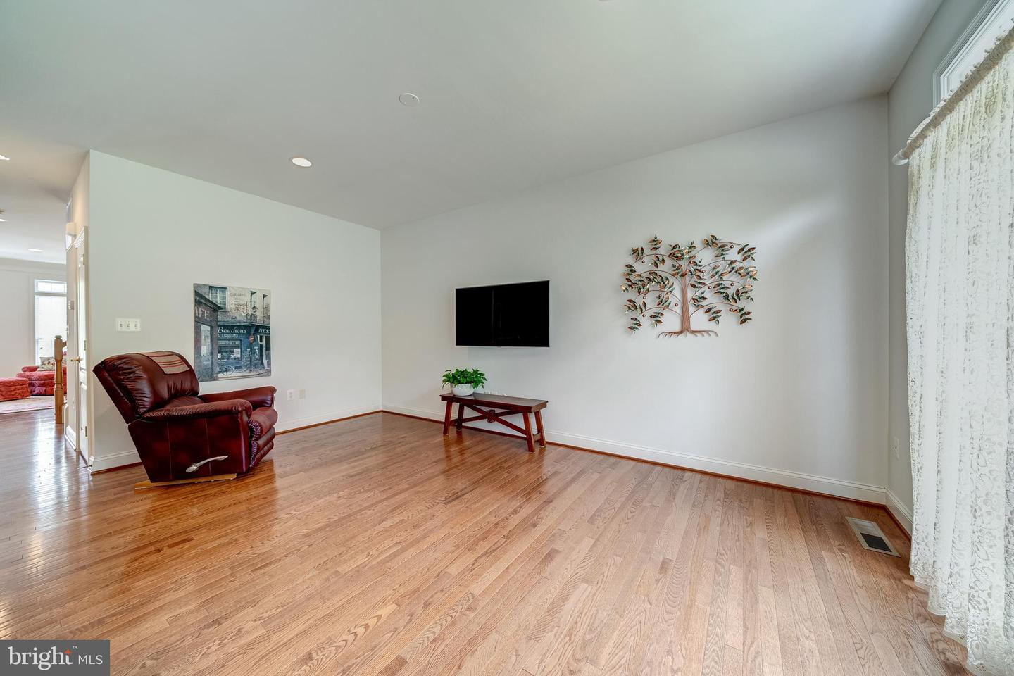 25504 OAK MEDLEY TERRACE