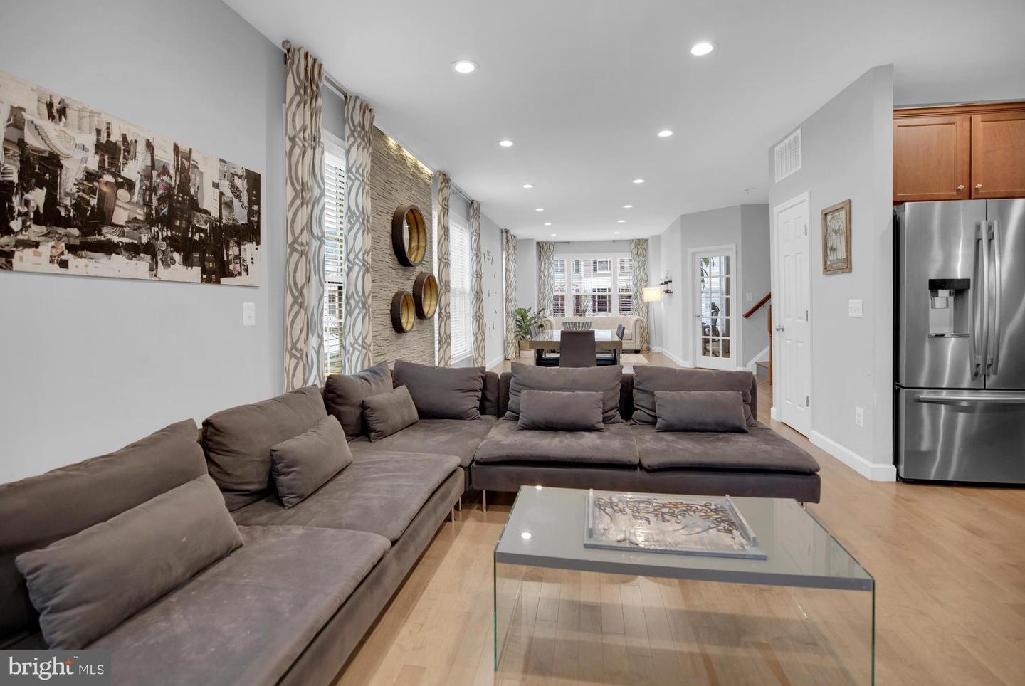 42598 CHISHOLM DRIVE