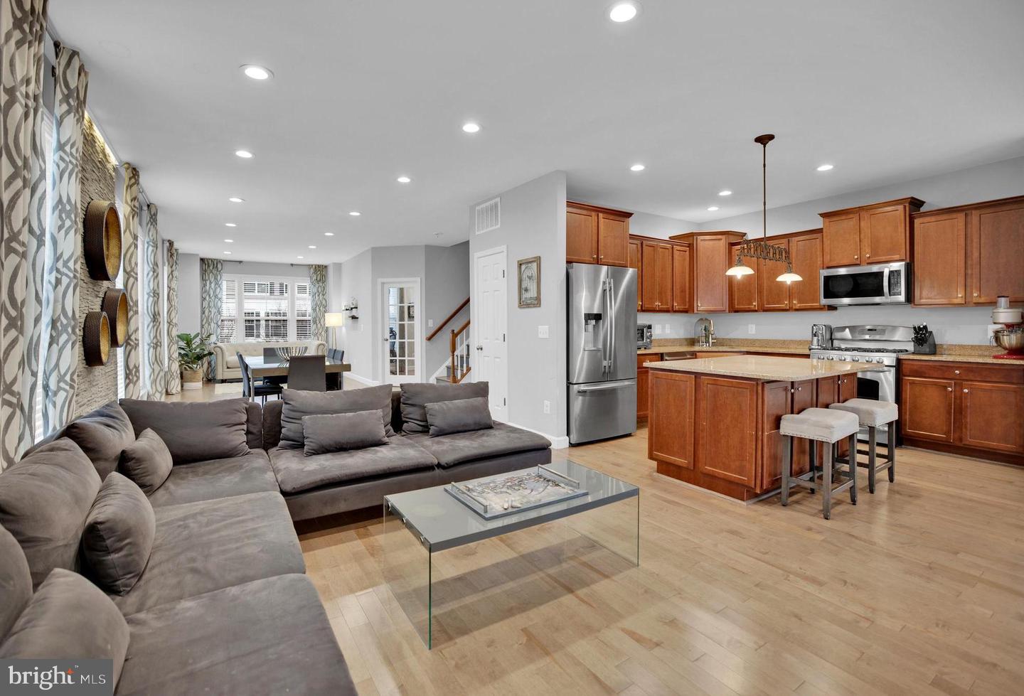 42598 CHISHOLM DRIVE