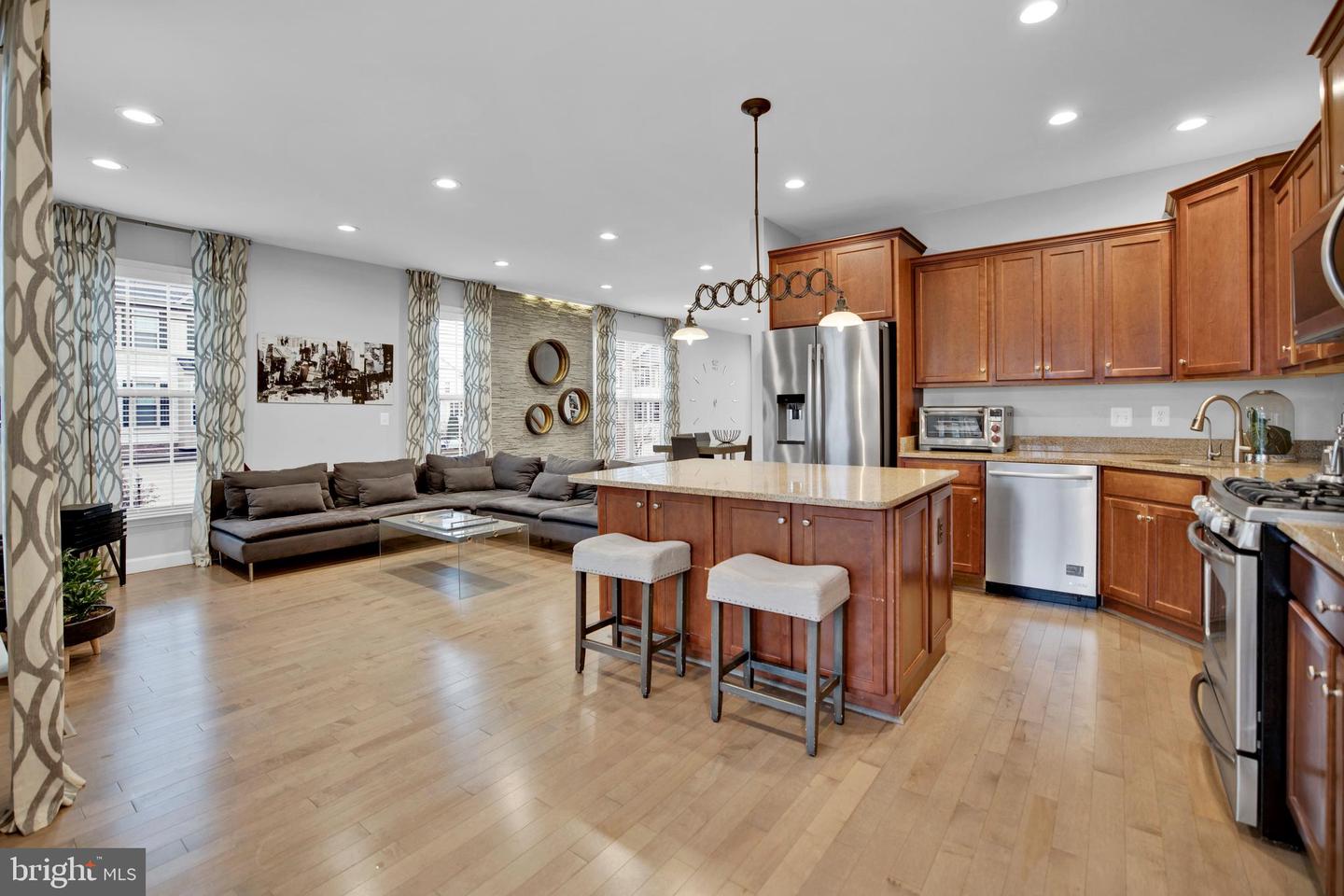 42598 CHISHOLM DRIVE