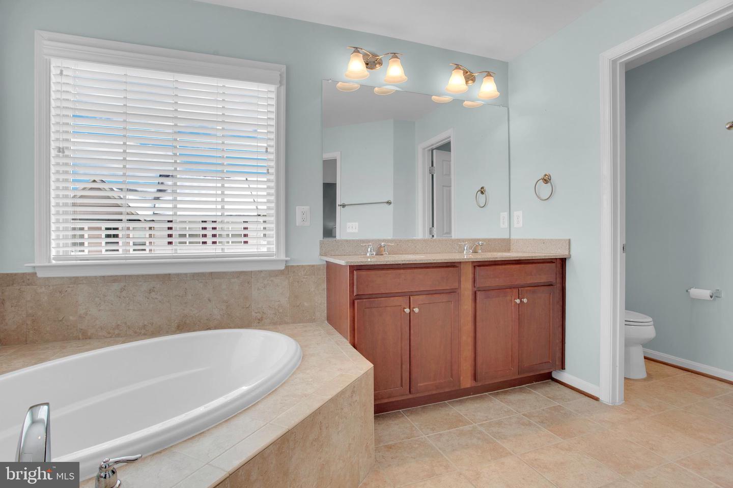 42598 CHISHOLM DRIVE