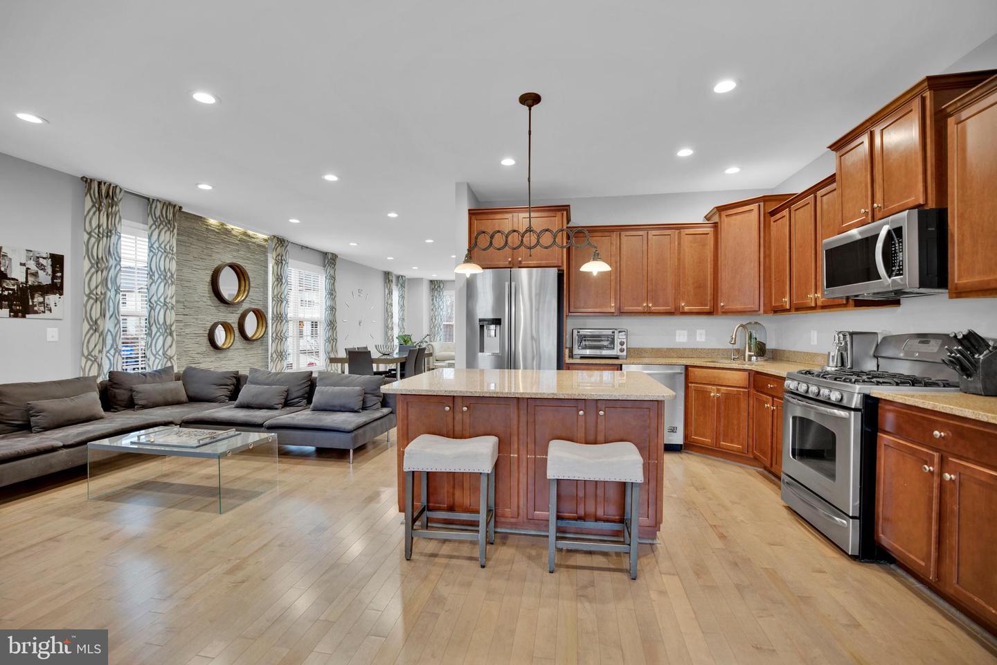 42598 CHISHOLM DRIVE