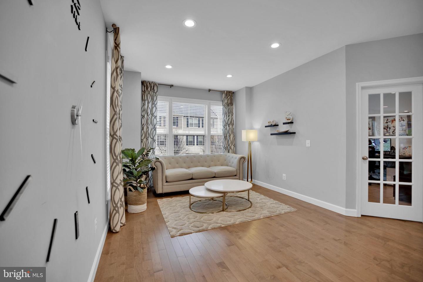 42598 CHISHOLM DRIVE