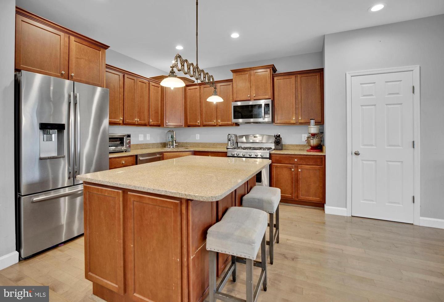42598 CHISHOLM DRIVE