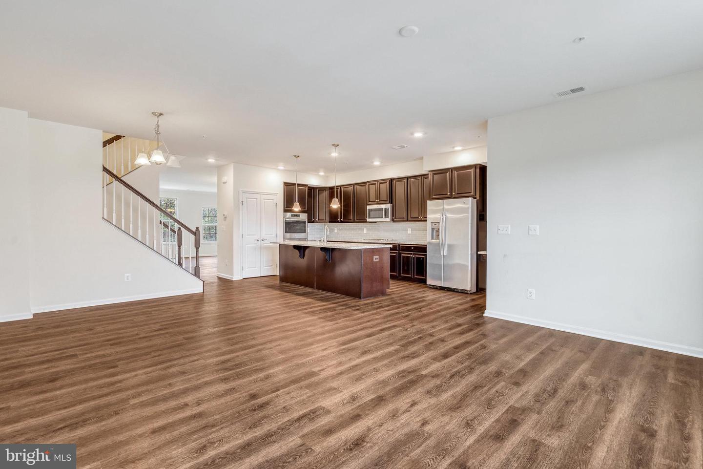 42110 WINNING GLORY DRIVE