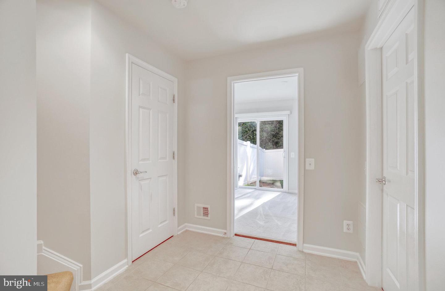 22442 SNOW POWDER TERRACE