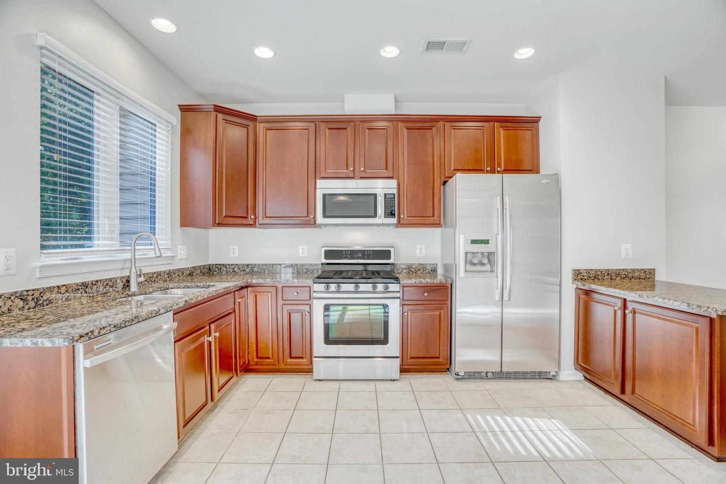 22442 SNOW POWDER TERRACE
