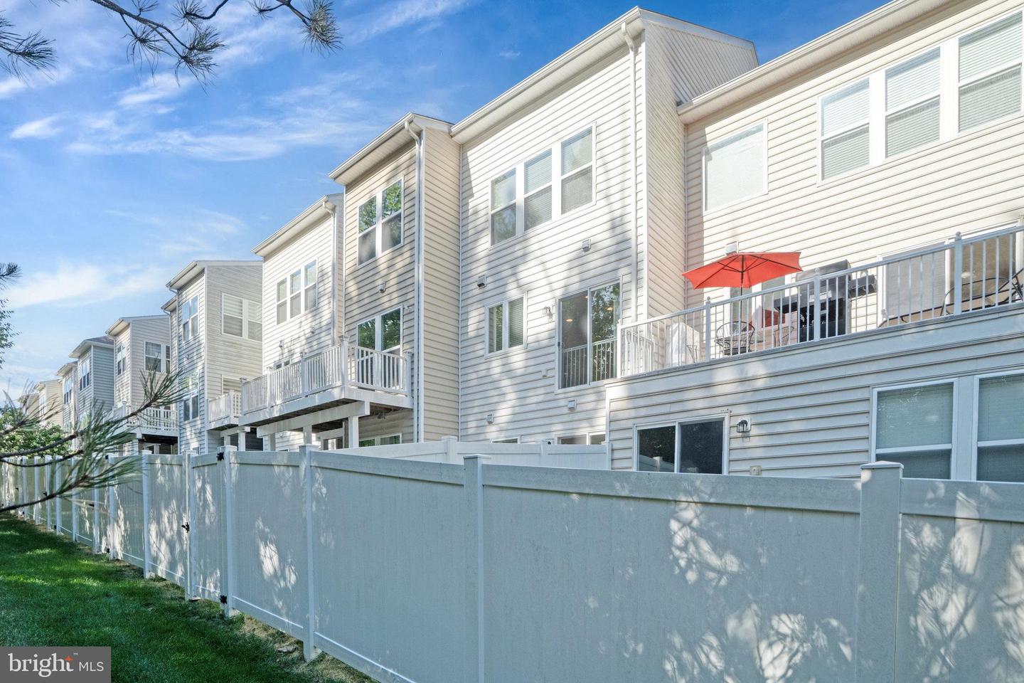 22442 SNOW POWDER TERRACE