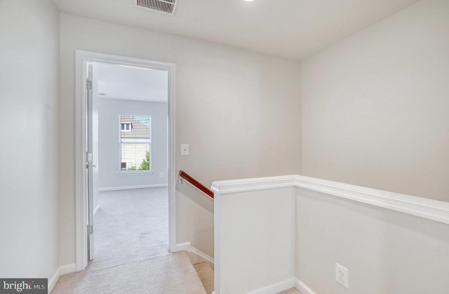 22442 SNOW POWDER TERRACE