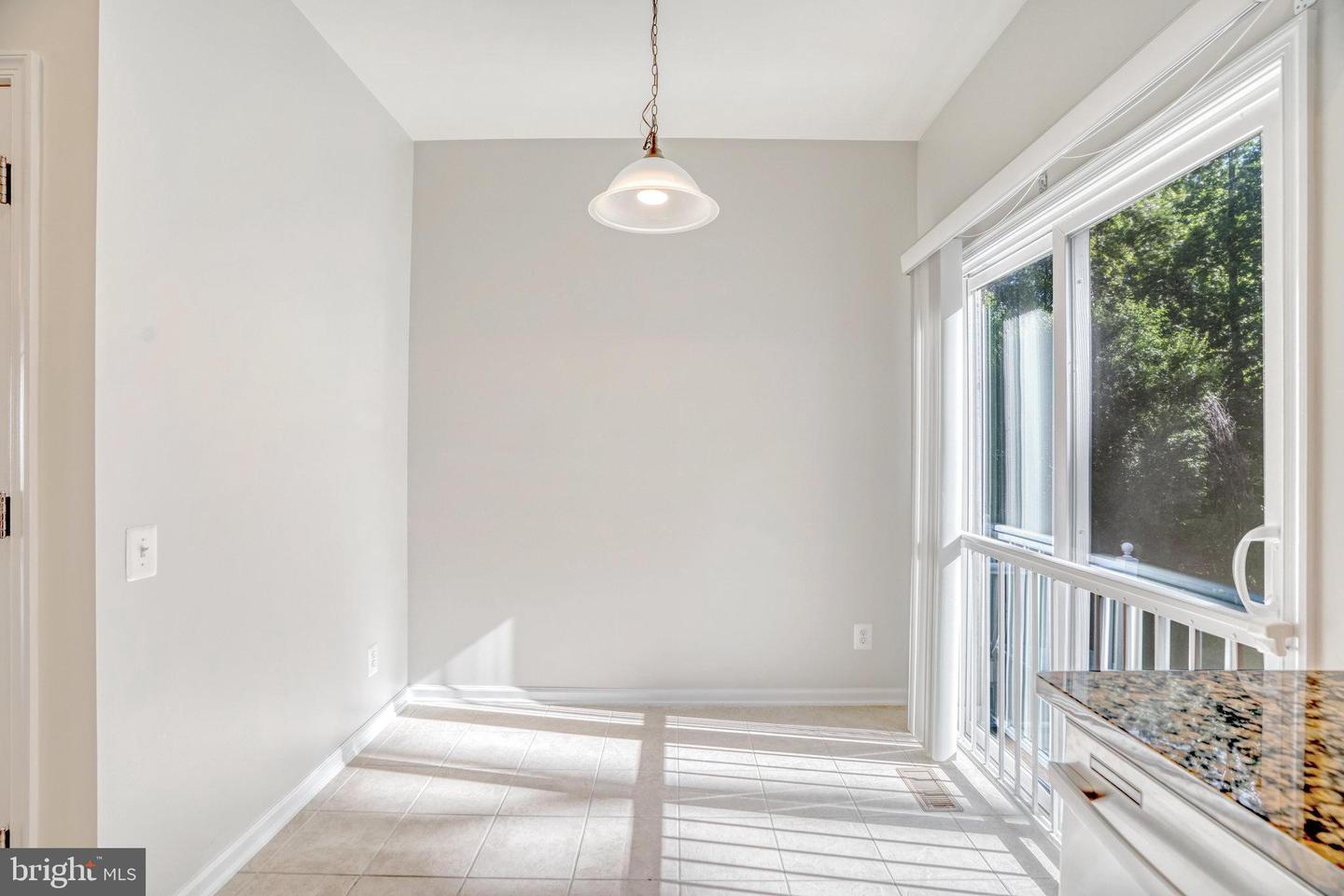 22442 SNOW POWDER TERRACE