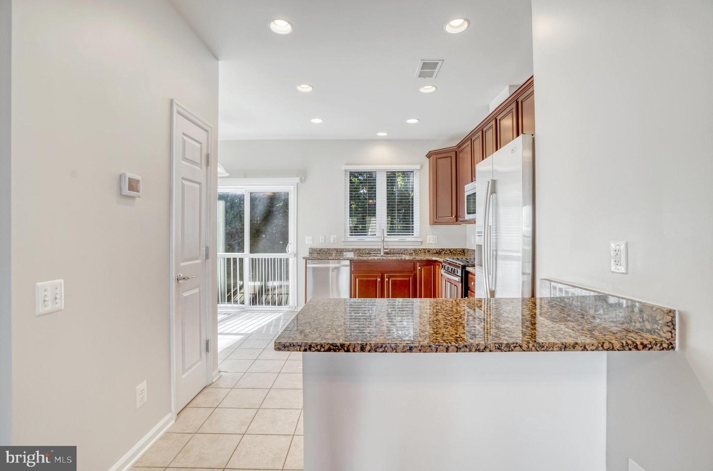 22442 SNOW POWDER TERRACE
