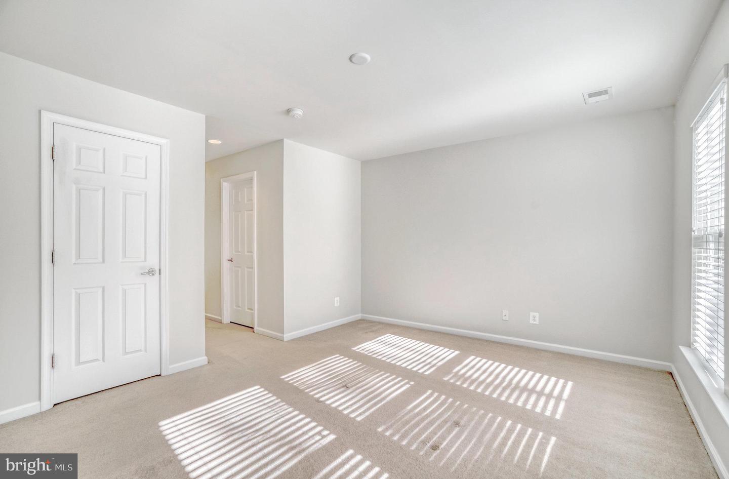 22442 SNOW POWDER TERRACE