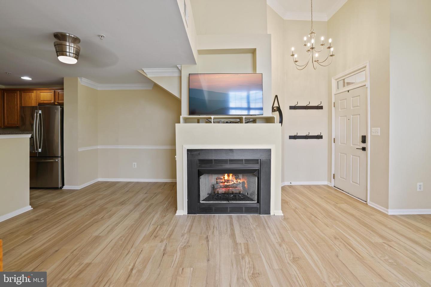 42290 TERRAZZO TERRACE