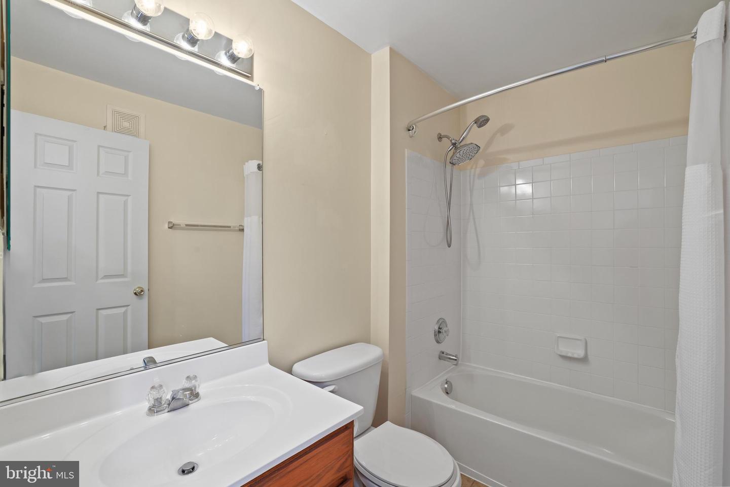 42290 TERRAZZO TERRACE