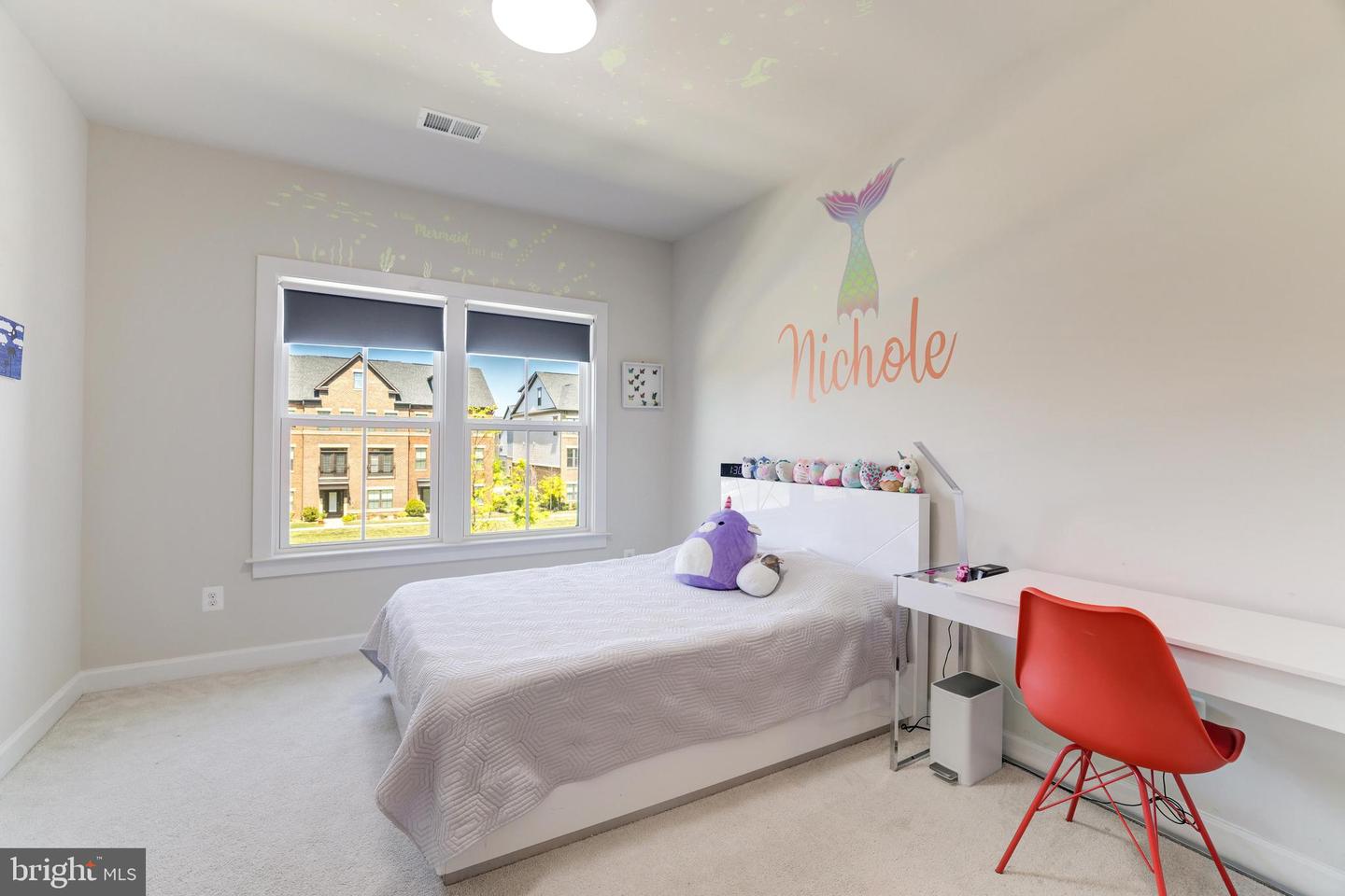 43373 DEWEY SQUARE