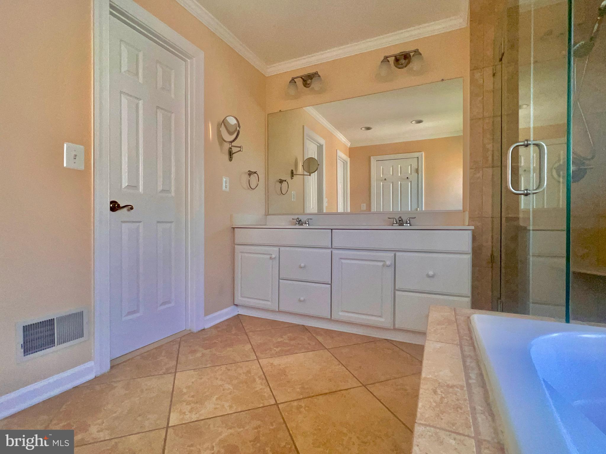 21295 FULTONHAM CIRCLE