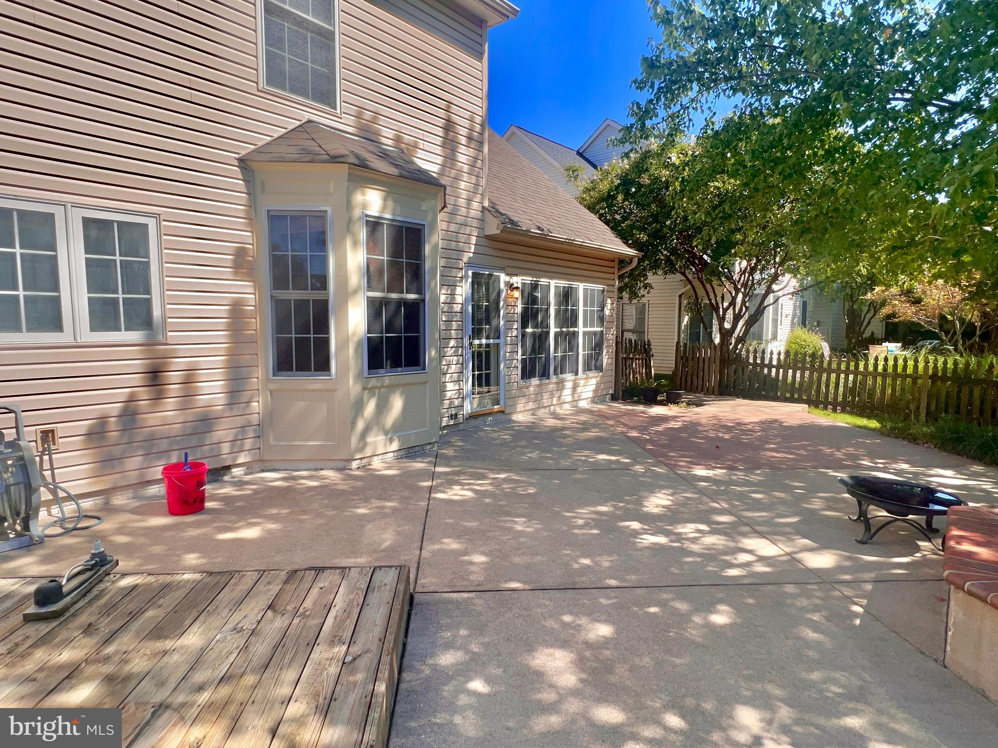 21295 FULTONHAM CIRCLE