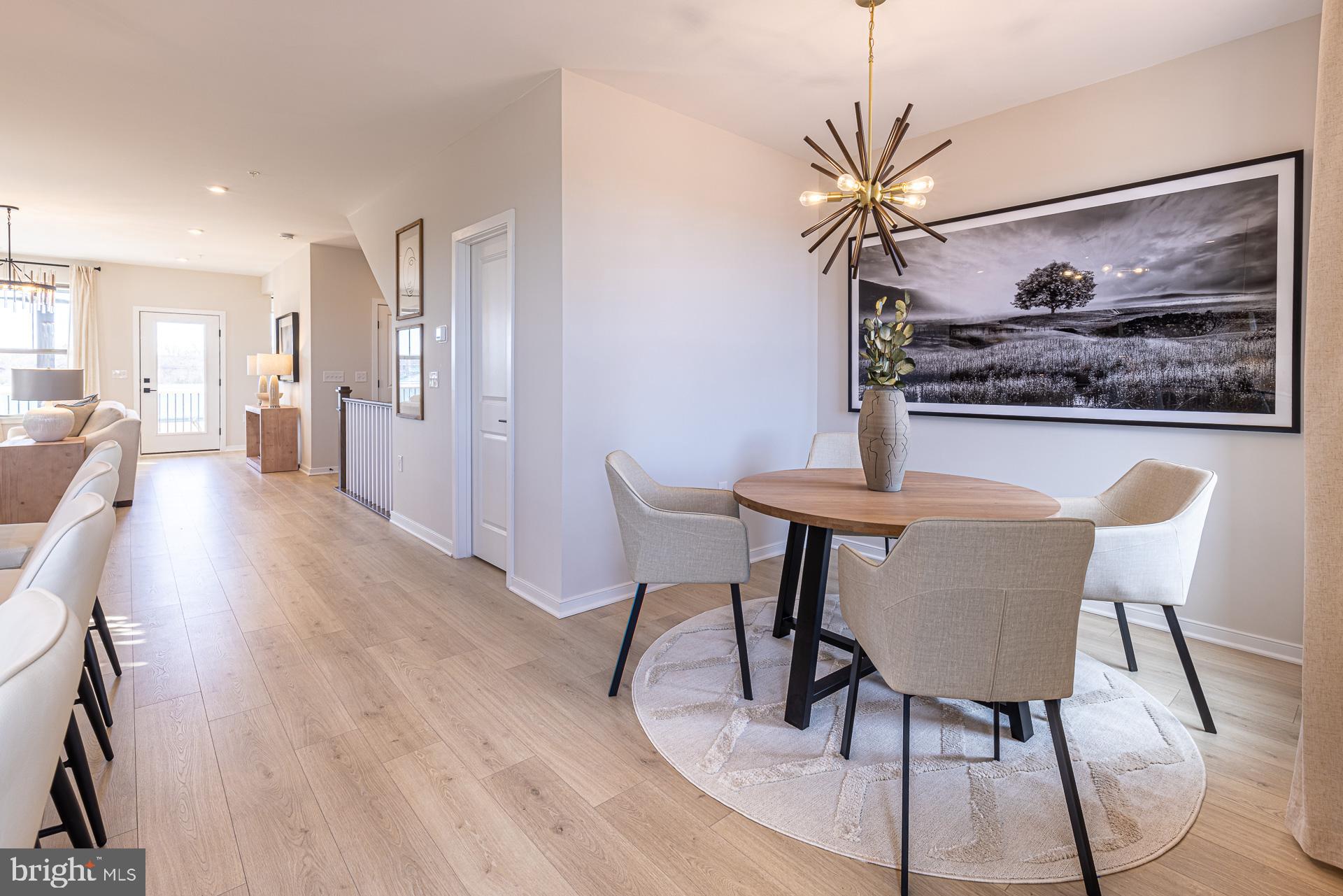 20941 BLUEBIRD SQUARE
